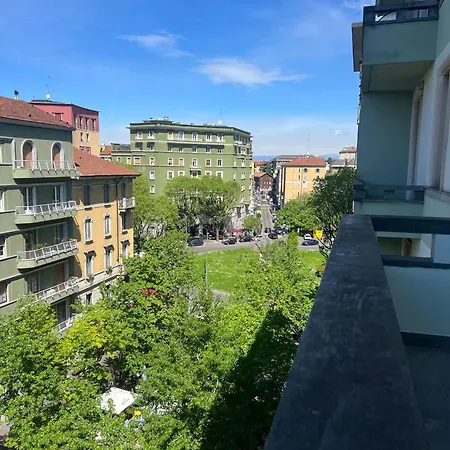 New With Balcony, Isola Bosco Verticale 米兰